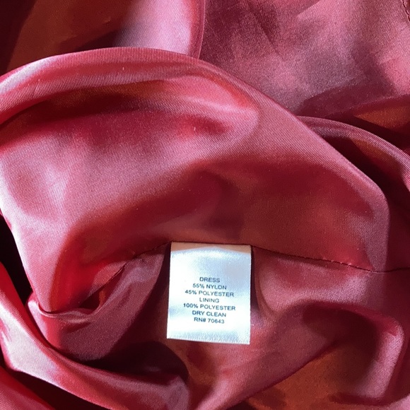 Jessica Howard Wine Colored Dress, Full Skirt, Beautiful! - Picture 7 of 7